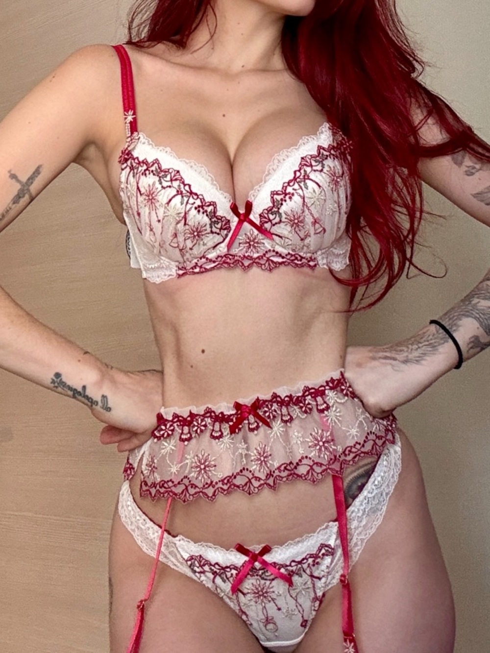 Red & White Floral Lace Push-Up Bra and Garters and Brief Set